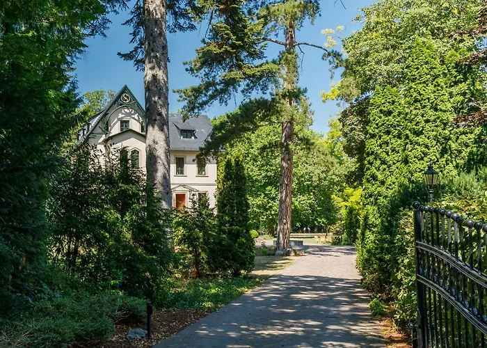 Villa-ottilienruh-master-suite * イルセンブルク